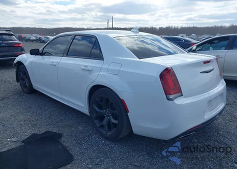 2022 Chrysler 300 Touring L z USA, uszkodzony, nr VIN 2C3CCADG8NH134439
